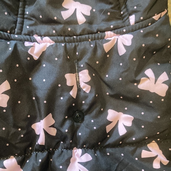 🐾🦴HOST PICK🦴🐾FEMALE DOG WINTER COAT PINK/BLACK VELCRO, LEASH SNAP (NO LEASH) - Picture 5 of 9